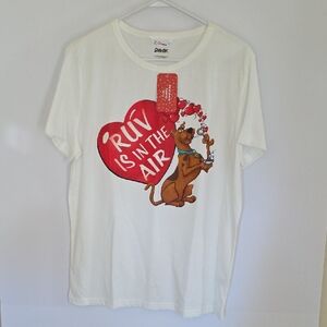 PatPat White T-Shirt with Red Heart and Dog Graphic